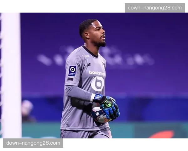 转会动态：米兰与迈尼昂续约谈判陷入僵局，球员未排除今夏离队可能